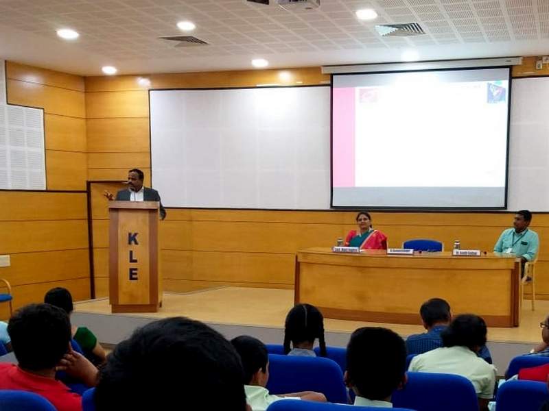 Atma Nirbhar Bharat at AICTE IDEA Lab