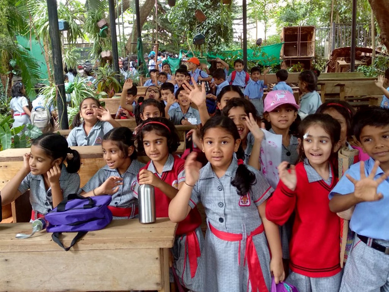 Grade 1 visit to KLE Centenary museum and RLS 
						Horticulture