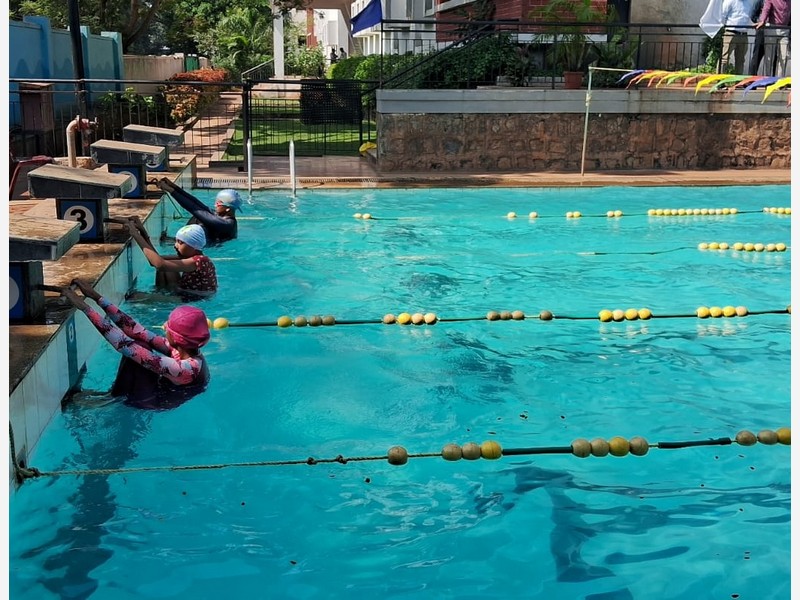 Every stroke takes you closer to victory!